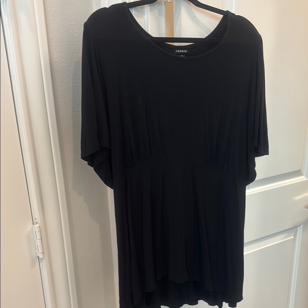 Torrid Black Relaxed Short Sleeve T-Shirt